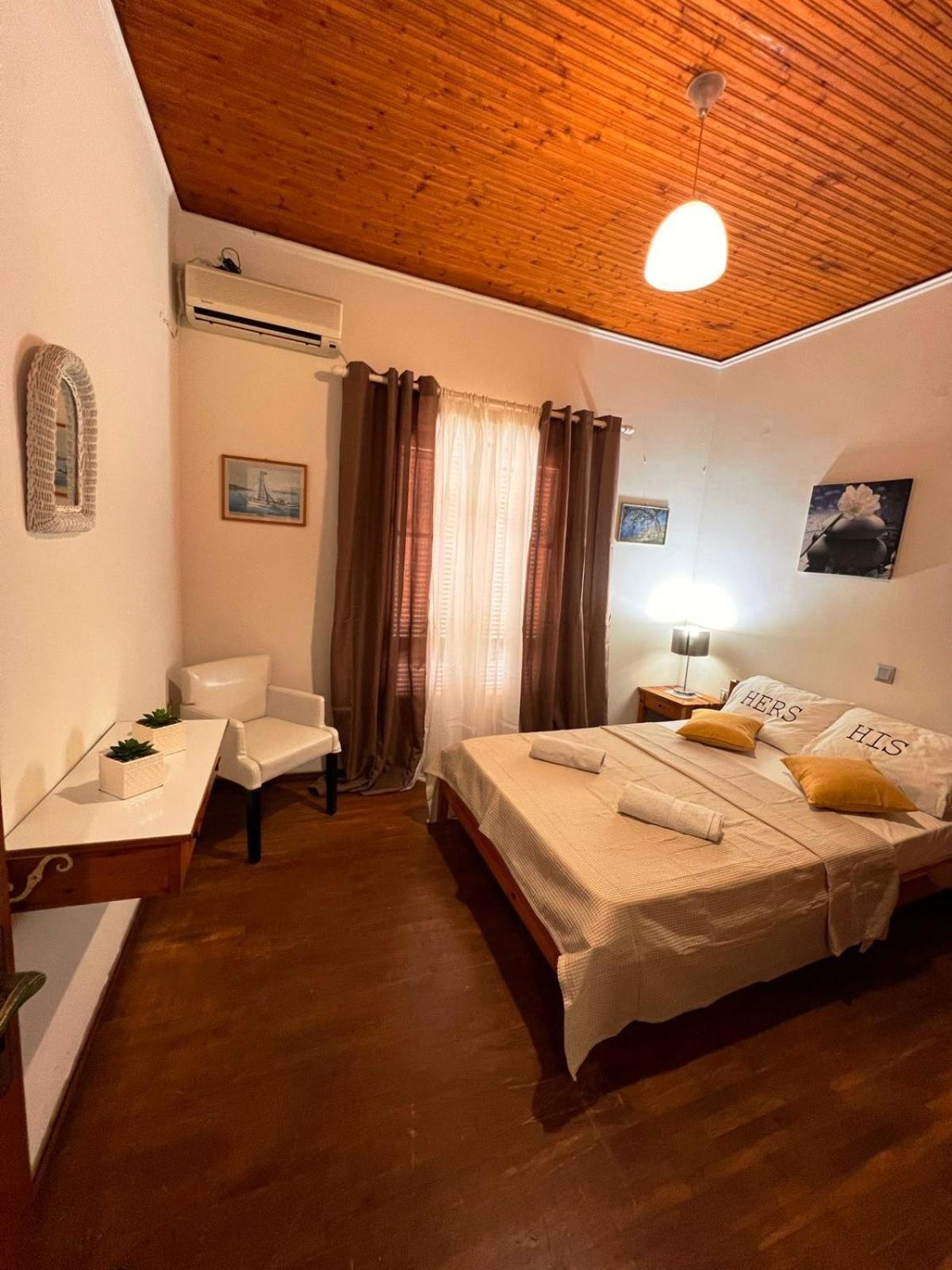 Stefanos Apartments By Sv Alians アギオス・ゴルディオス エクステリア 写真