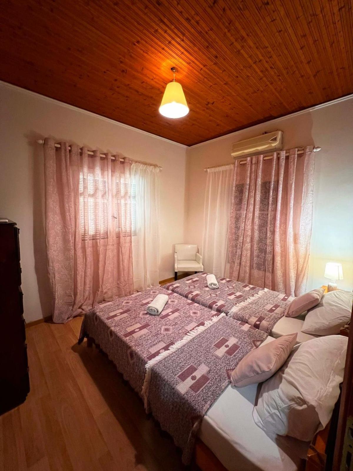 Stefanos Apartments By Sv Alians アギオス・ゴルディオス エクステリア 写真